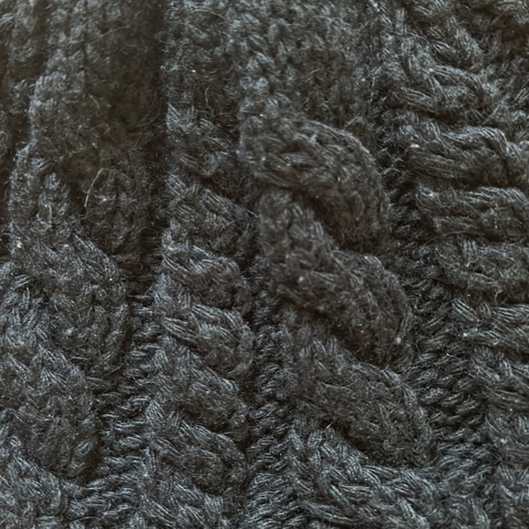 North Face Black Ribbed Beanie - Picture 6 of 6